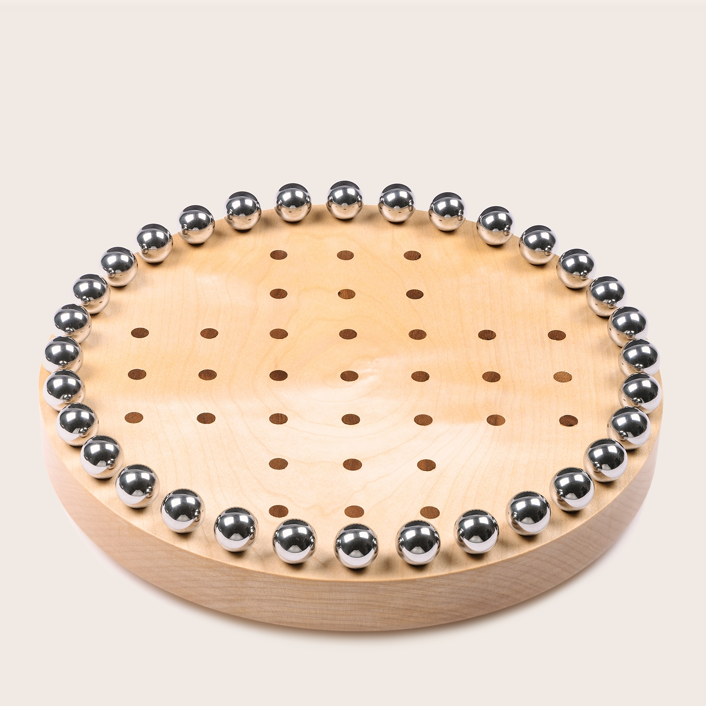 Solitaire board - Sycamore with balls on periphery